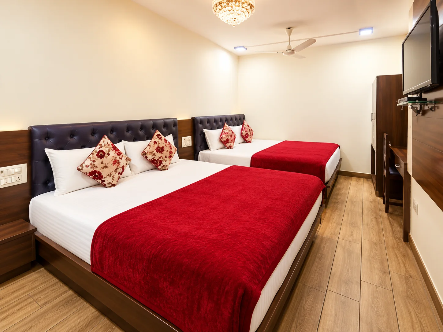 SUPER DELUXE ROOM 4 BED — view 2